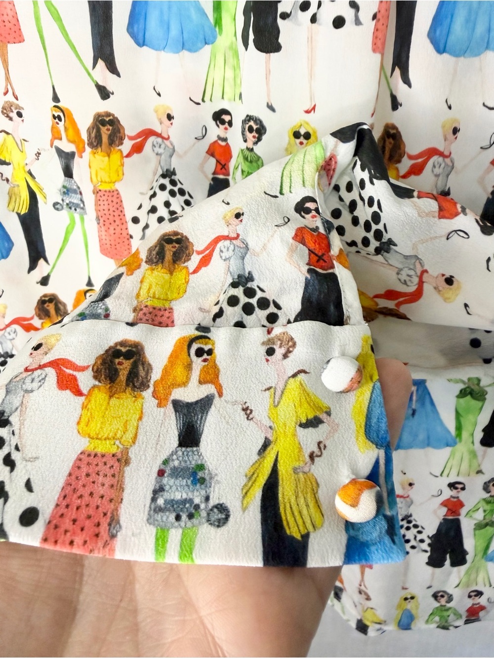 Alice + Olivia Willa Stace Face Silk Button-Down Blouse Multicolor HTF Size XS - Picture 10 of 17